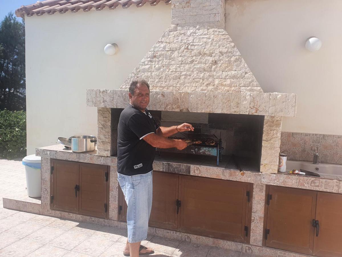 Larnaca Mansion Ideal For 3 Families Or More エクステリア 写真