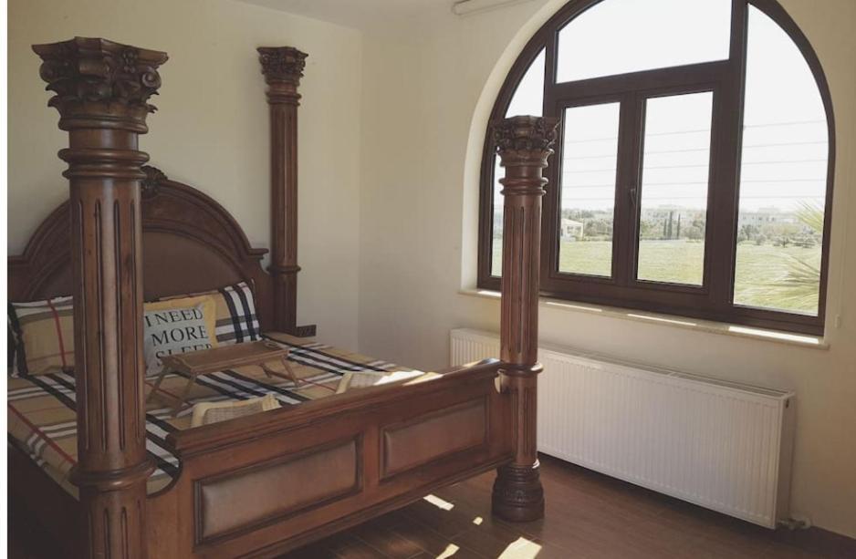 Larnaca Mansion Ideal For 3 Families Or More エクステリア 写真