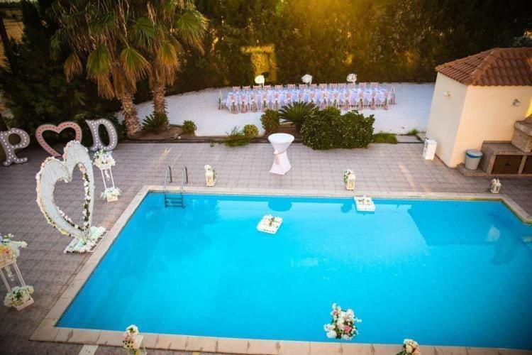 Larnaca Mansion Ideal For 3 Families Or More エクステリア 写真