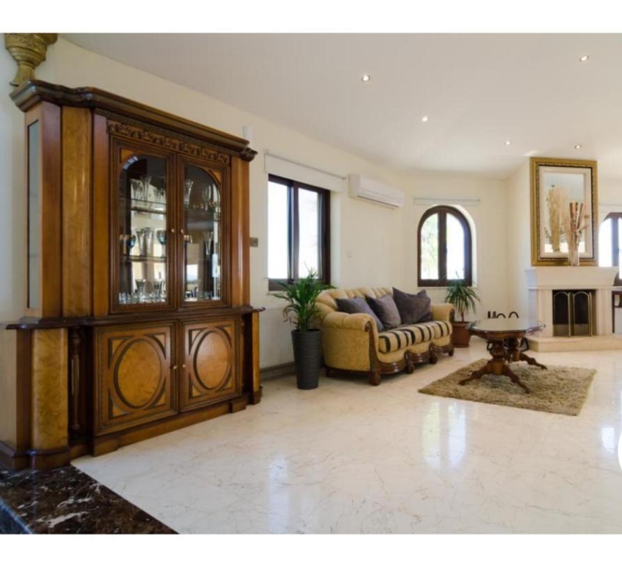 Larnaca Mansion Ideal For 3 Families Or More エクステリア 写真