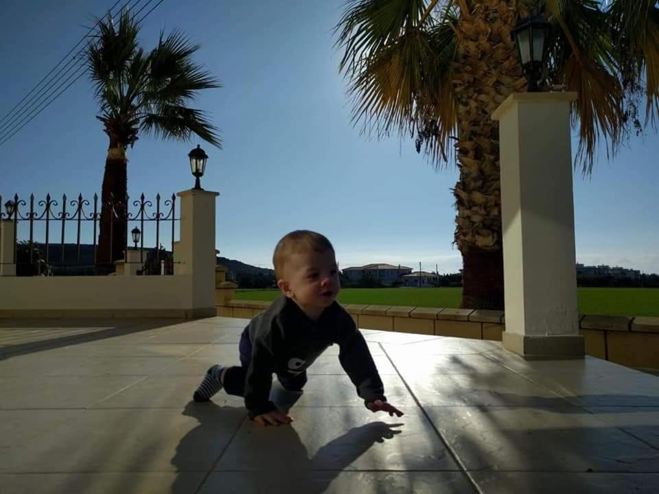 Larnaca Mansion Ideal For 3 Families Or More エクステリア 写真