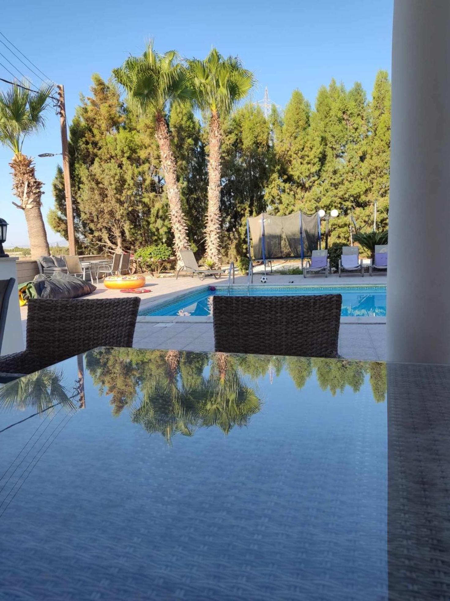 Larnaca Mansion Ideal For 3 Families Or More エクステリア 写真