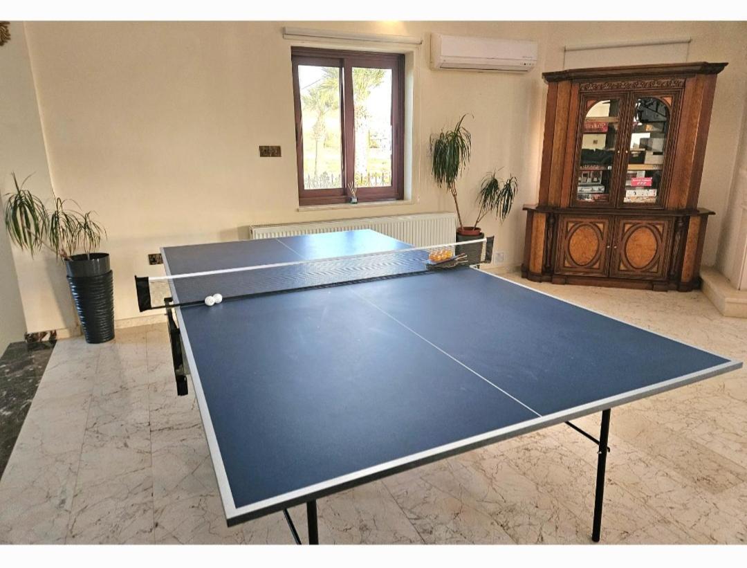 Larnaca Mansion Ideal For 3 Families Or More エクステリア 写真