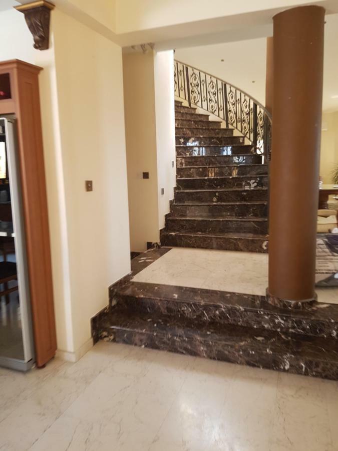 Larnaca Mansion Ideal For 3 Families Or More エクステリア 写真