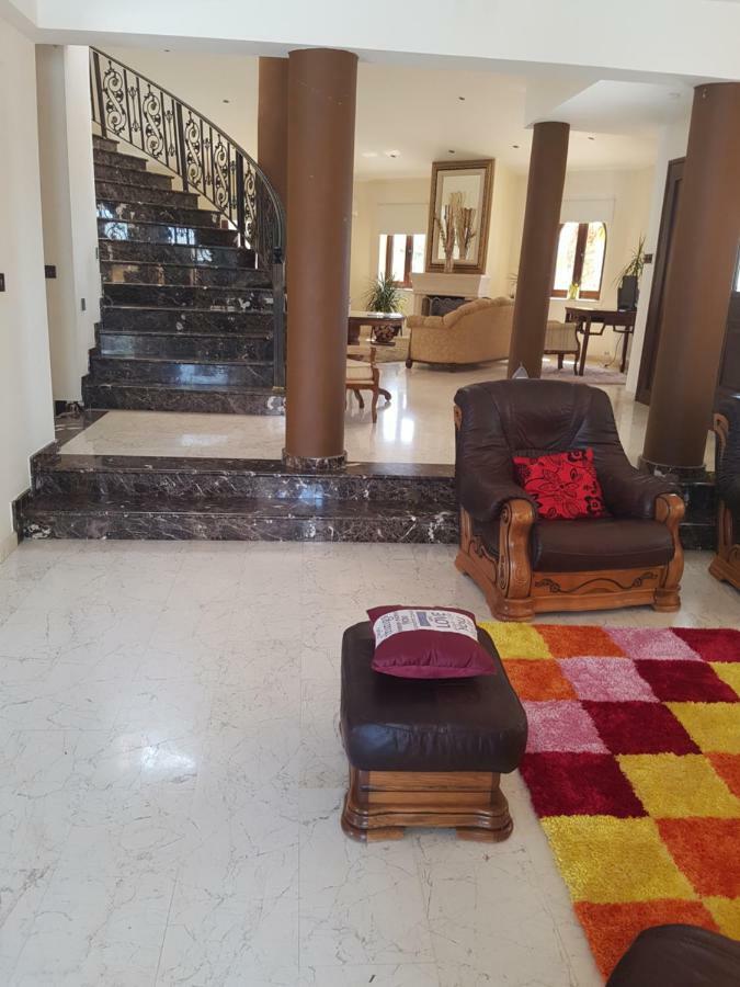Larnaca Mansion Ideal For 3 Families Or More エクステリア 写真